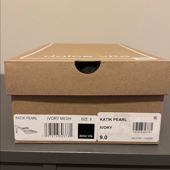 Dolce Vita Pearl Embellished Cream Mules - Picture 5 of 6